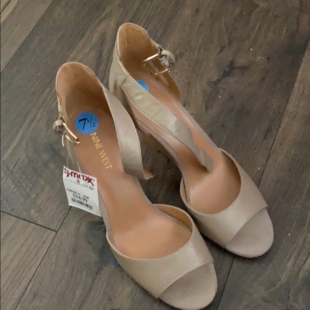 NWT Nine West Wedge Sandals